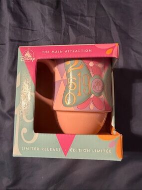 Disney The Main Attraction Mug Small World 4/12 in the series